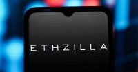 ETHZilla在出售7400万美元用于偿还债务后，将其ETH持有量减少至69800个。(1)
